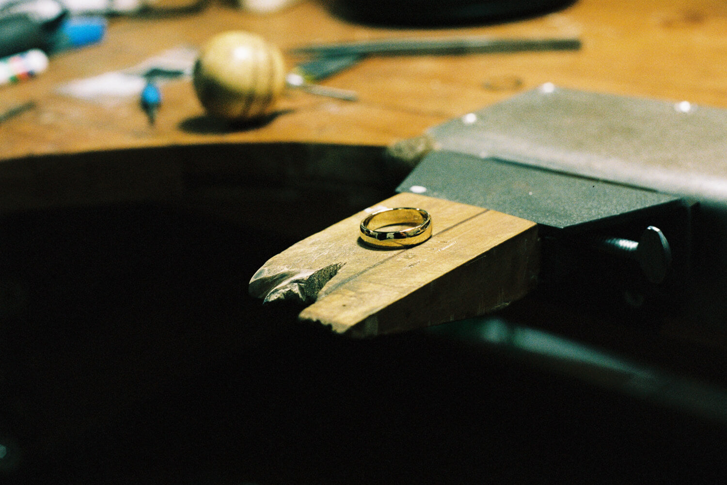 A GUIDE TO PRECIOUS METALS