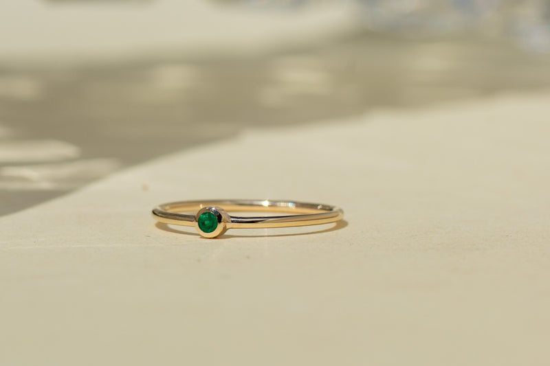 Emerald Solo Ring